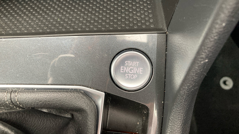 Volkswagen Tiguan 2.0 TDI R-Line 5dr DSG Diesel Estate